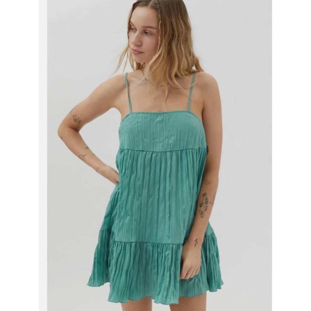 Urban Outfitters Lucia Plisse Tiered Babydoll Mini Dress Size XL Green Swing